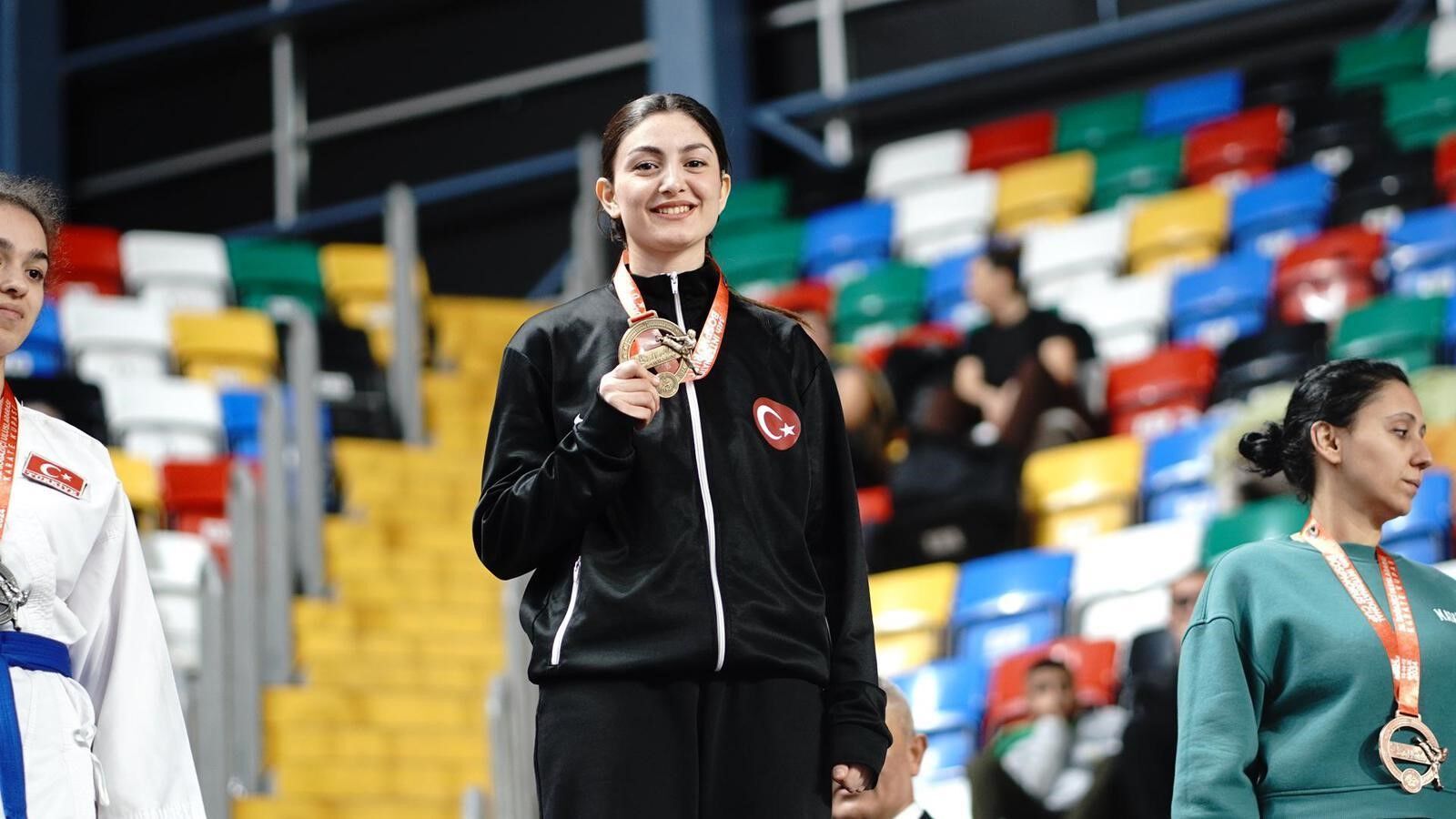Samsunlu Sporcu Sinem Özkan'dan Çifte Şampiyonluk (4)