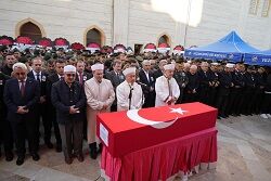 Şehi̇t Teğmen Tunahan Dağli Son Yolculuğuna Uğurlandi (4)