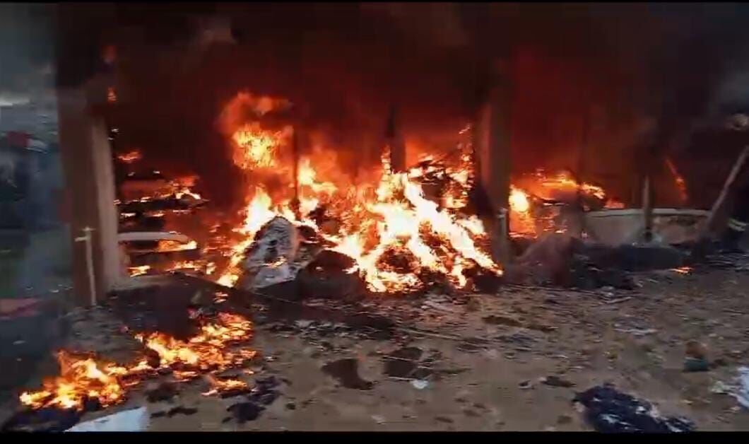 Son Daki̇ka!!! Bafra'da Yangın (1)