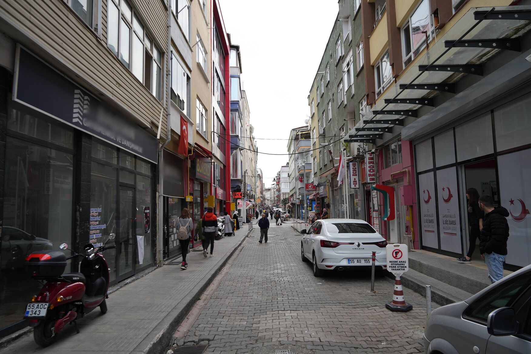 Suri̇yeli̇leri̇n Geri̇ Dönüşü Samsun Caddeleri̇ni̇ Sessi̇zleşti̇rdi̇ (7)