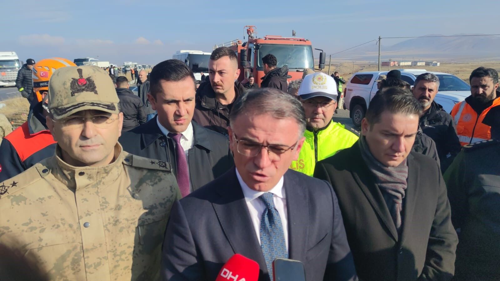 Van’da Zincirleme Trafik Kazası 1 Ölü, 51 Yaralı (3)