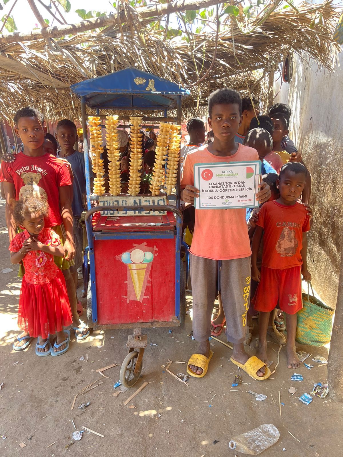 Kumbarasındaki Harçlıklarla Afrika’ya Mutluluk Taşıdı