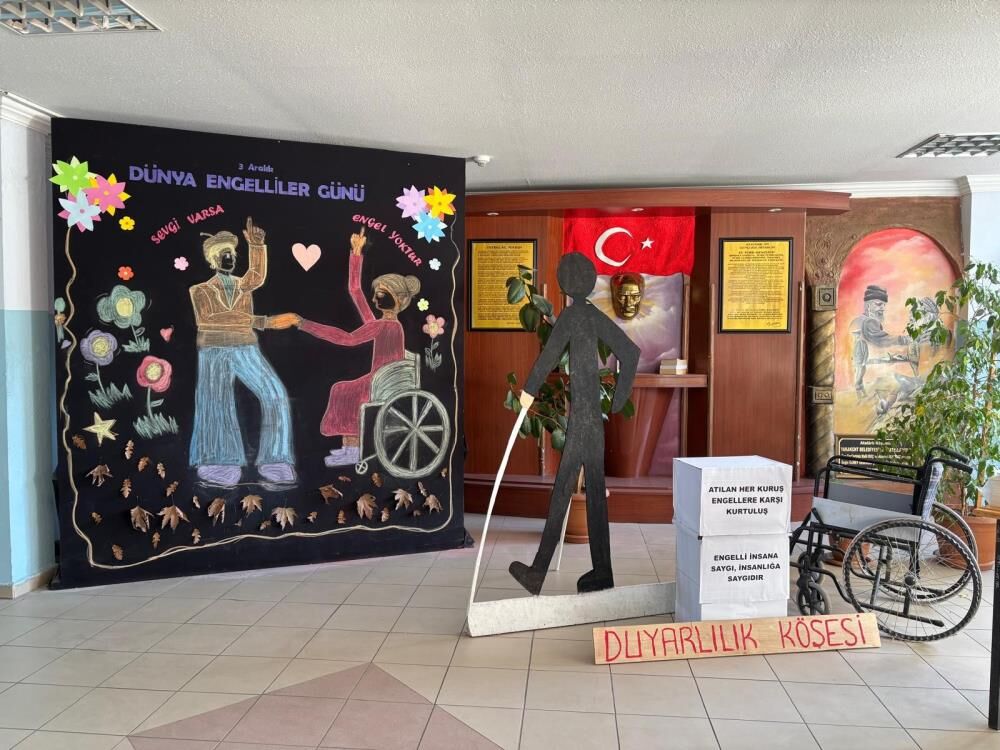 Yakakent Anadolu Lisesi'nde Nasıl Başardık Söyleşisi (1)