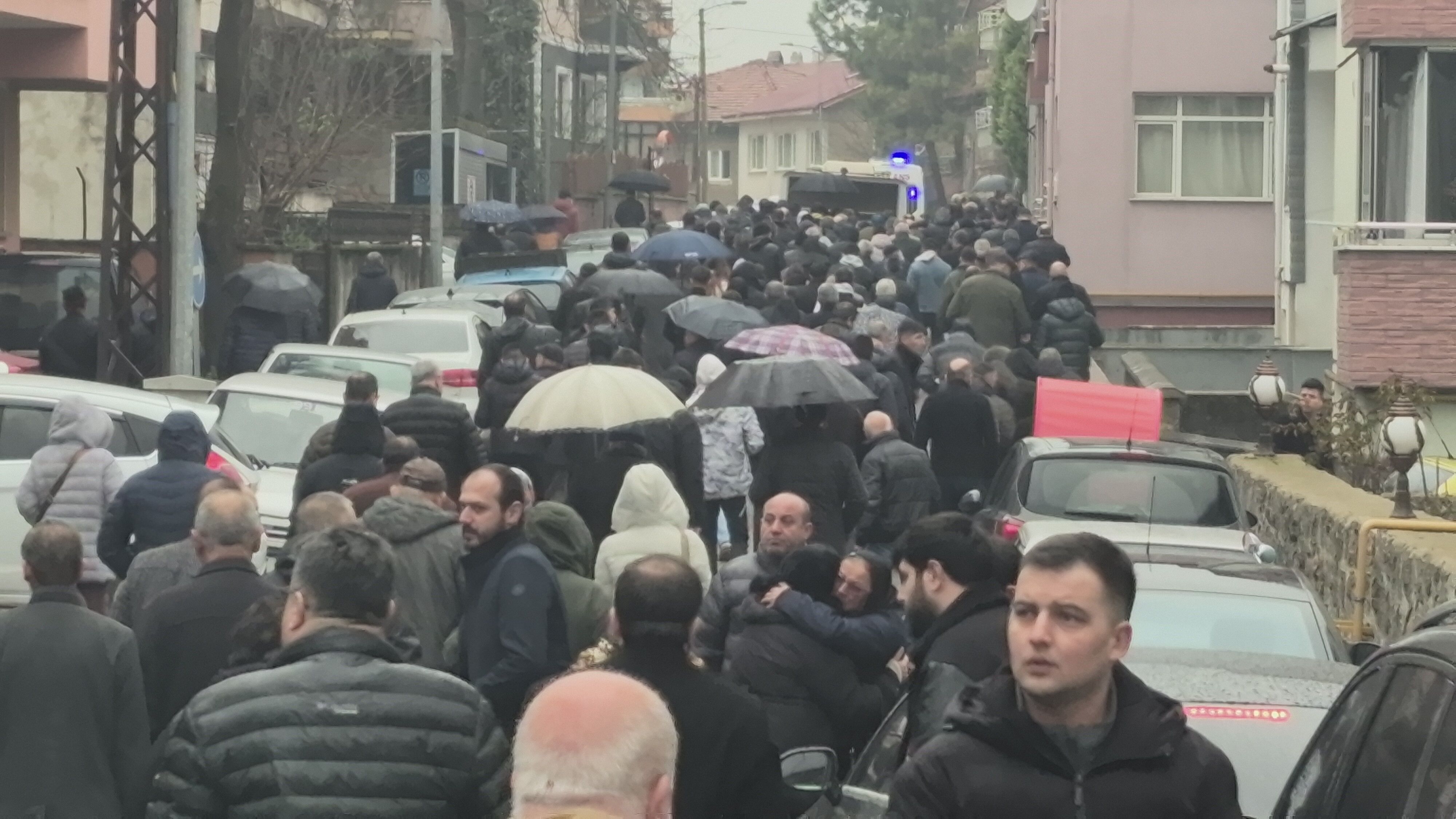 1,5 Ay Önce Sarılıp Uğurladığı Kızını, Öpücükle Son Yolculuğuna Gönderdi (1)