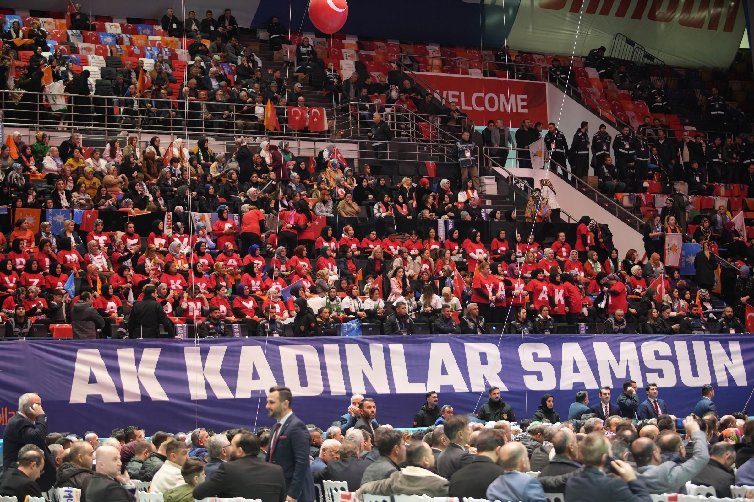 Ak Parti Samsun İl Kongresi'nde Uğur Işılak Coşkusu3