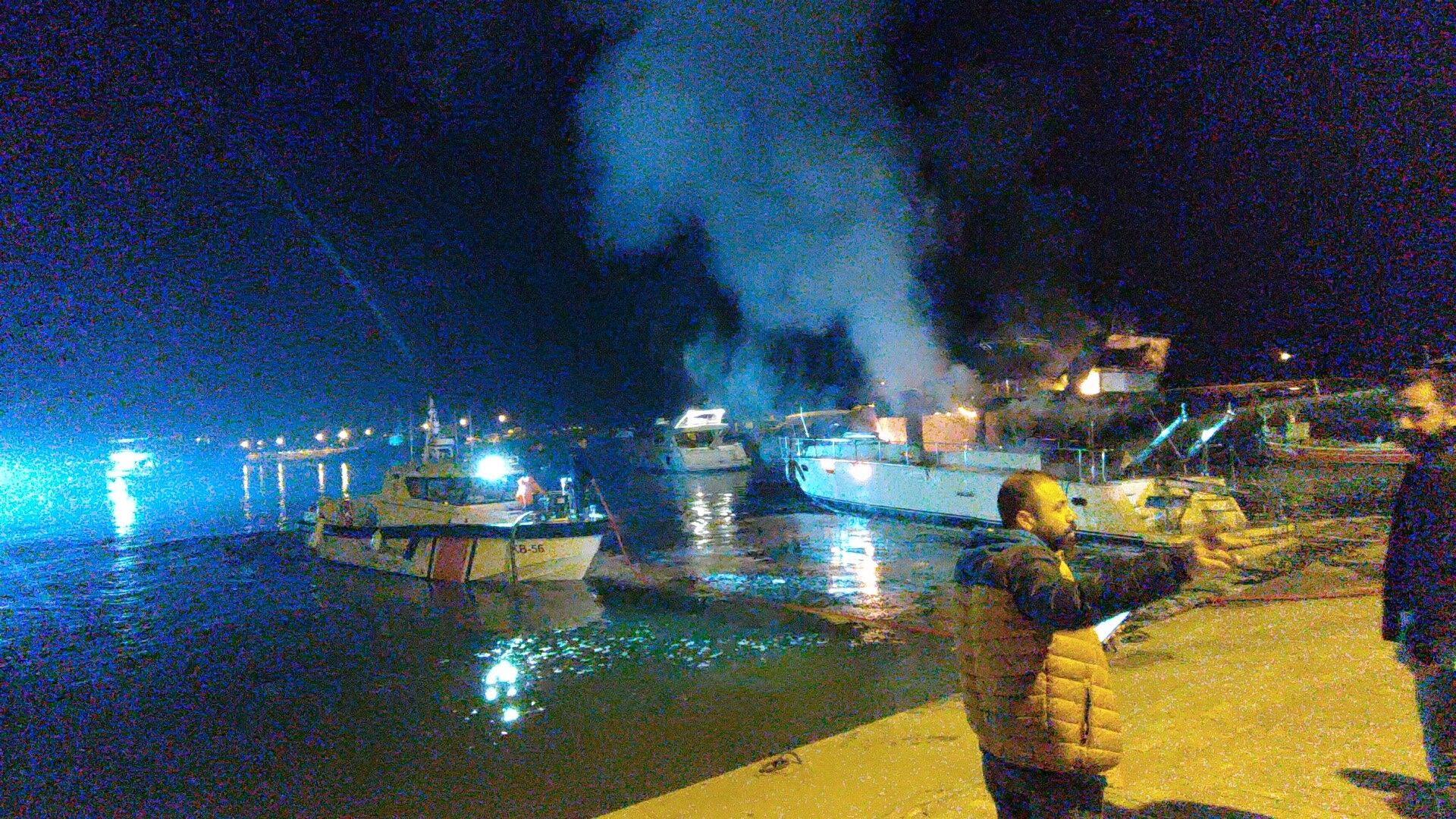 Alanya'da Lüks Yat Alevlere Teslim Oldu 3