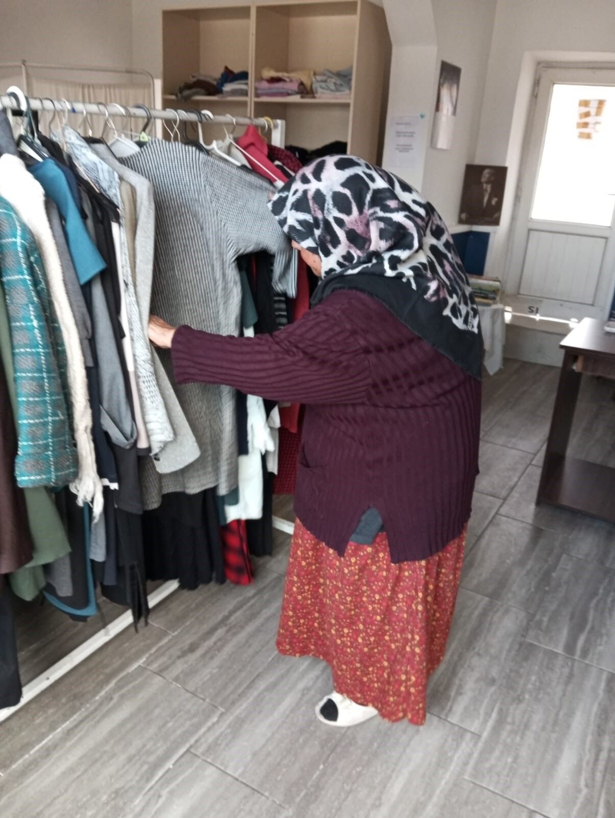 Ayvalık Sosyal Marketiyle İhtiyaç Sahiplerine Destek Veriyor 3