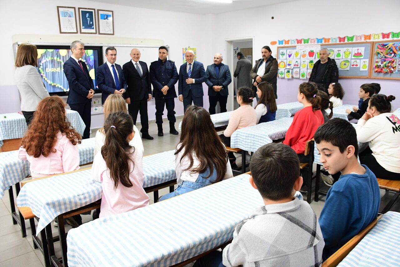 Başkan Şenol Kul, Miniklerin Karne Sevincine Ortak Oldu 3