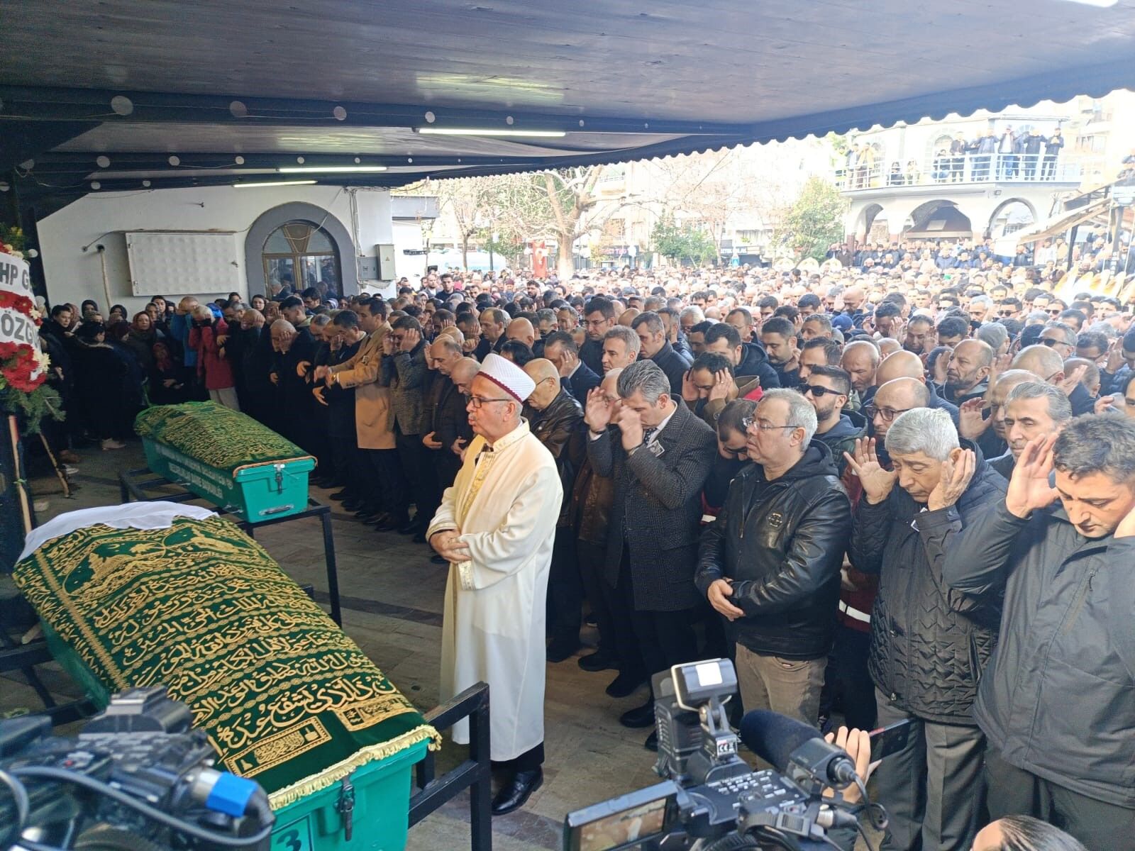 Bolu Kartalkaya’daki Otel Faciasında Hayatını Kaybeden Anne Ve Kızına Acı Veda (2)