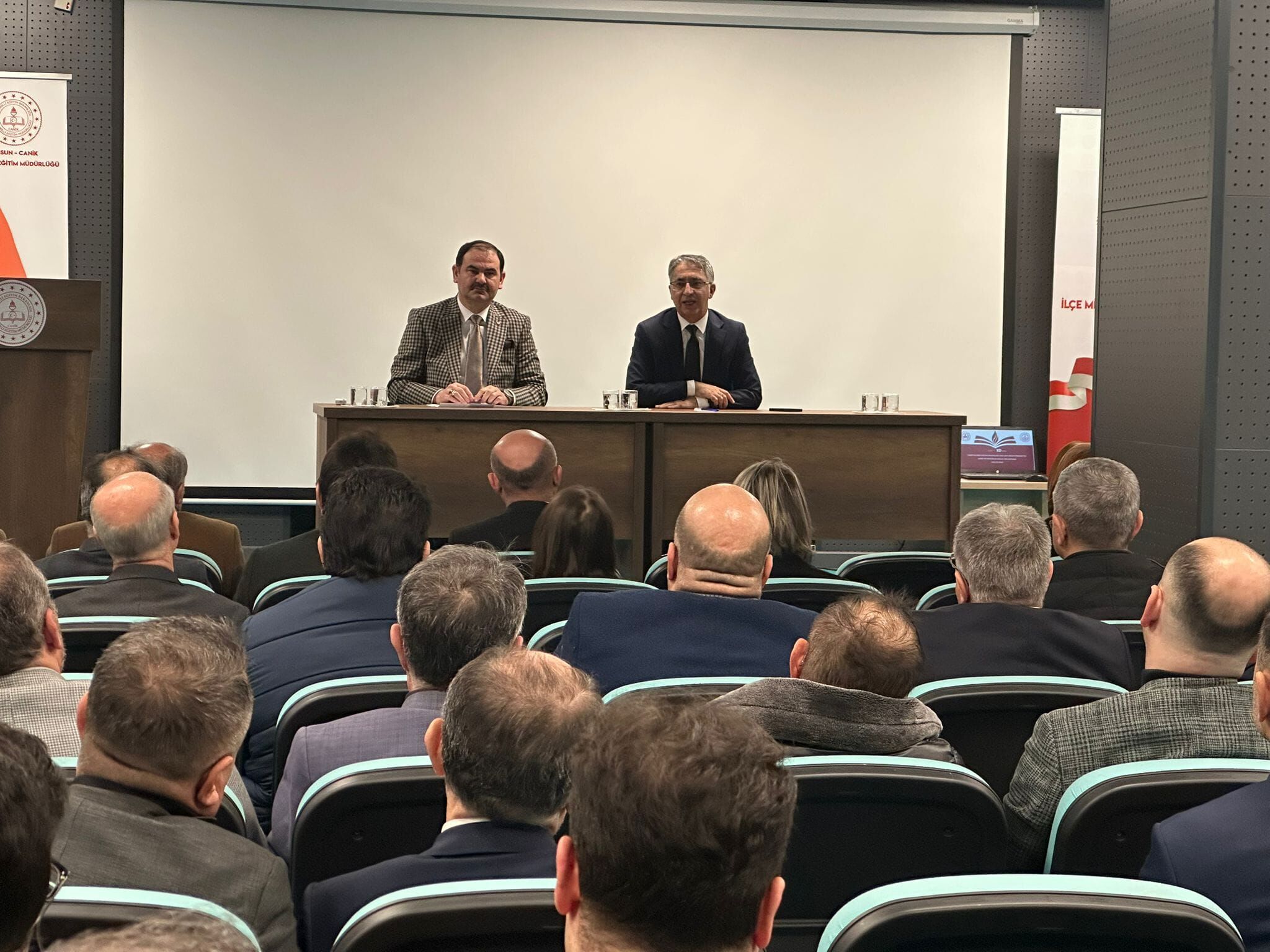 Canik'te Eğitim Müdürleri Toplantısı 1
