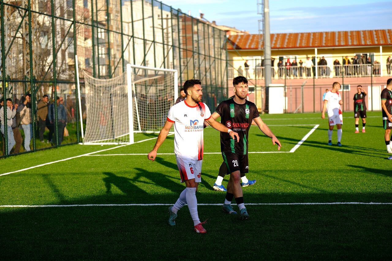 Dededağı Fk Ve 1930 Bafraspor Puanları Paylaştı 2-1