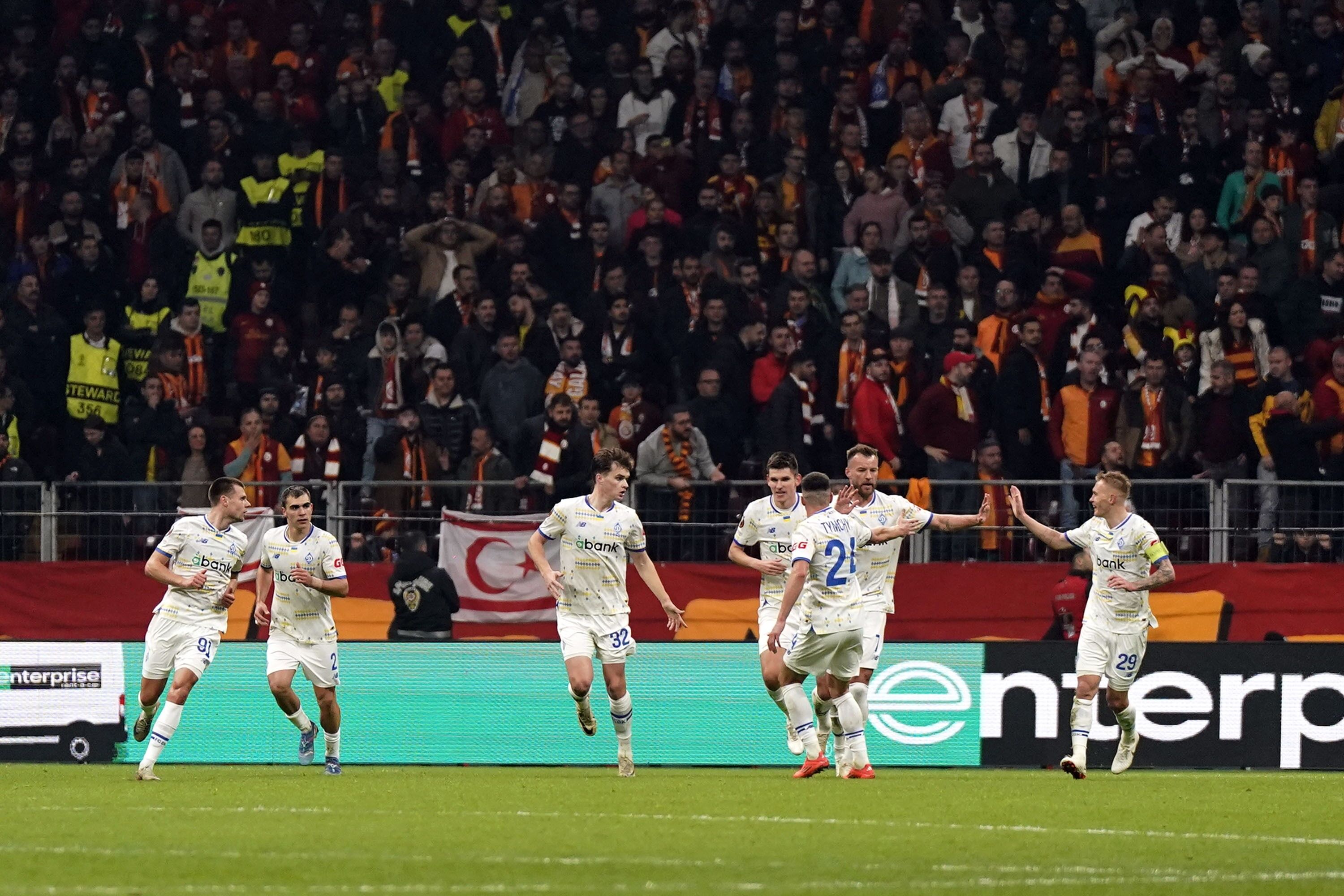 Galatasaray Ve Dinamo Kiev 3 3 Berabere Kaldı 3