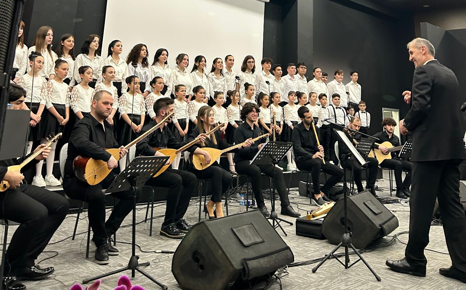 Genç Yeteneklerden Unutulmaz Bir Türk Halk Müziği Konseri-2
