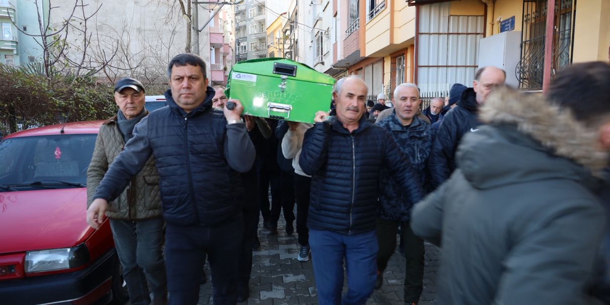 Kadir Karafazlıoğlu Dualarla Son Yolculuğuna Uğurlandı (2)
