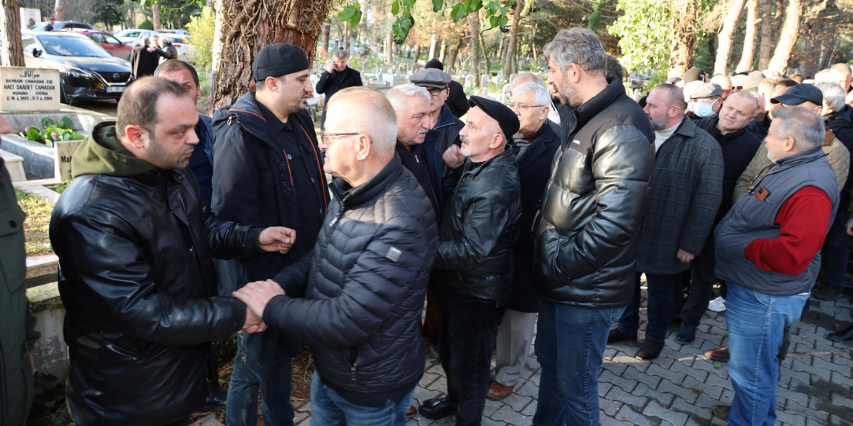 Kadir Karafazlıoğlu Dualarla Son Yolculuğuna Uğurlandı (4)
