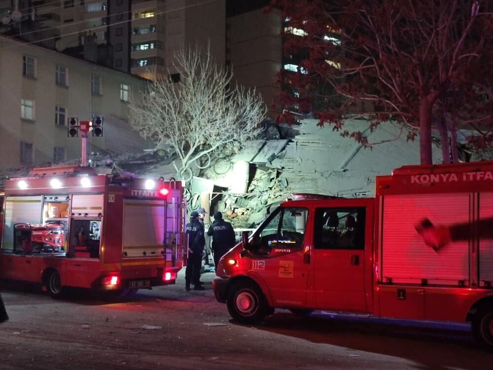 Konya’da 4 Katlı Bina Çöktü1
