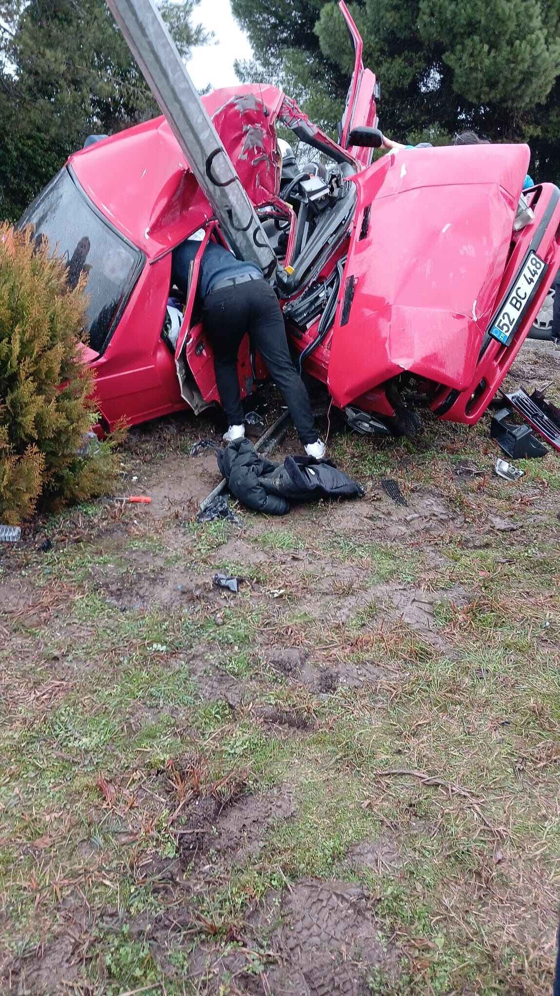 Samsun'da Feci Kaza! Otomobil İkiye Katlandı 2 Yaralı 2