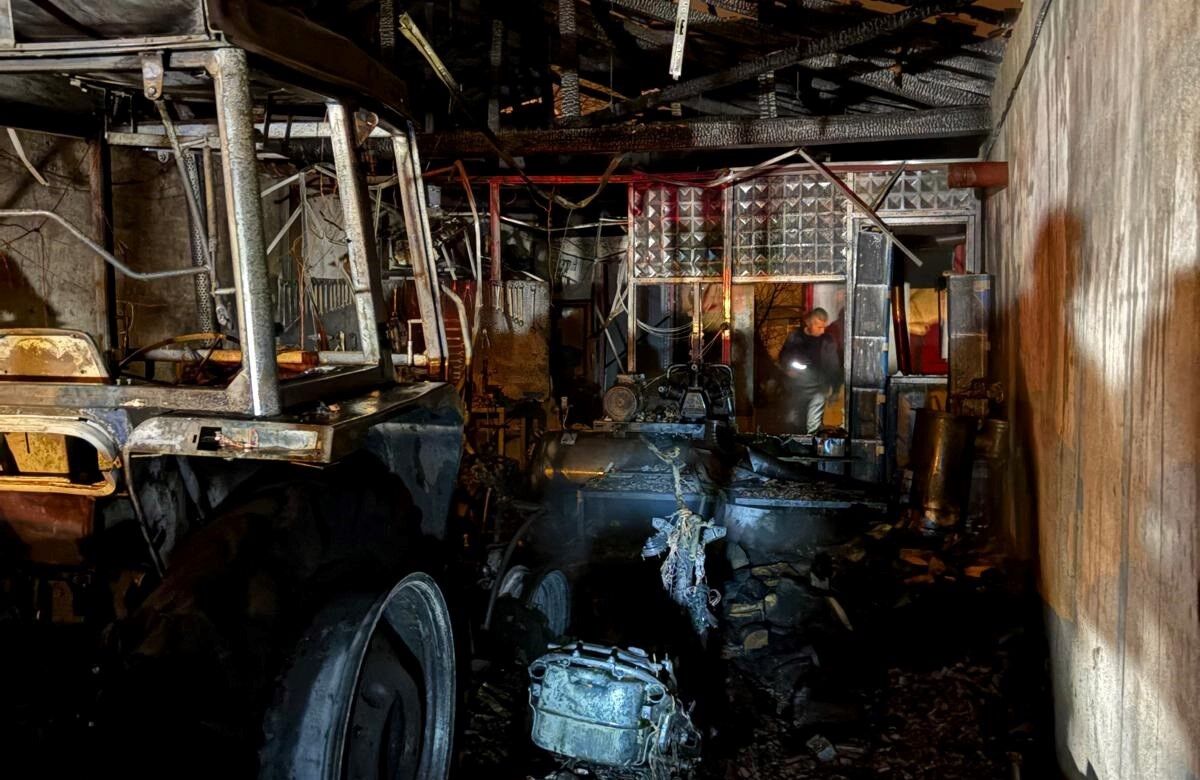 Samsun’da İş Yeri Alevlere Teslim Oldu (4)