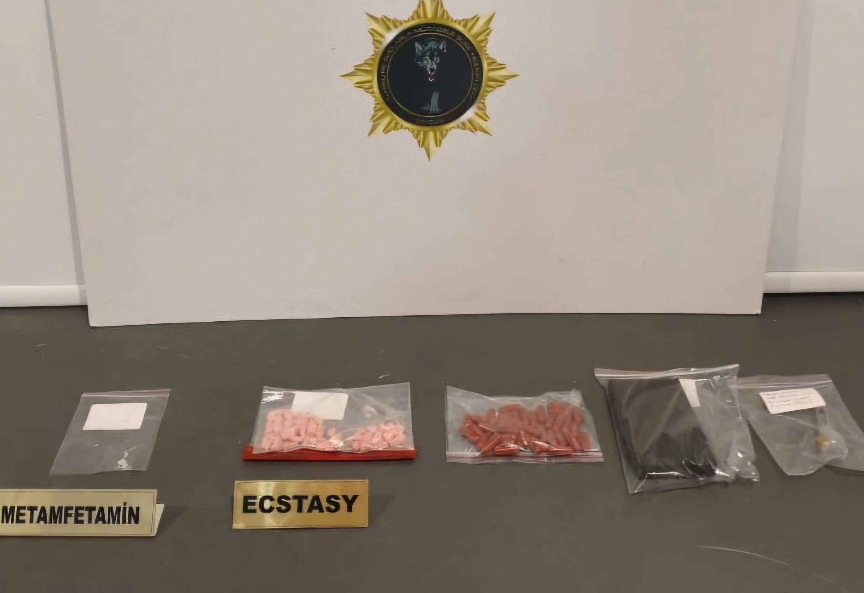 Samsun’da Sokak Satıcılarına Ecza Operasyonu 3