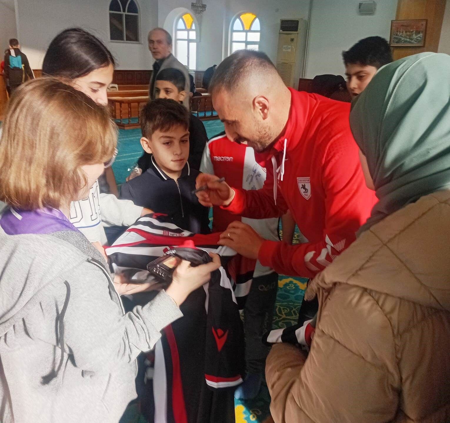 Samsunspor Futbolcuları Kur’an Kursu Öğrencilerine Ziyaret 3