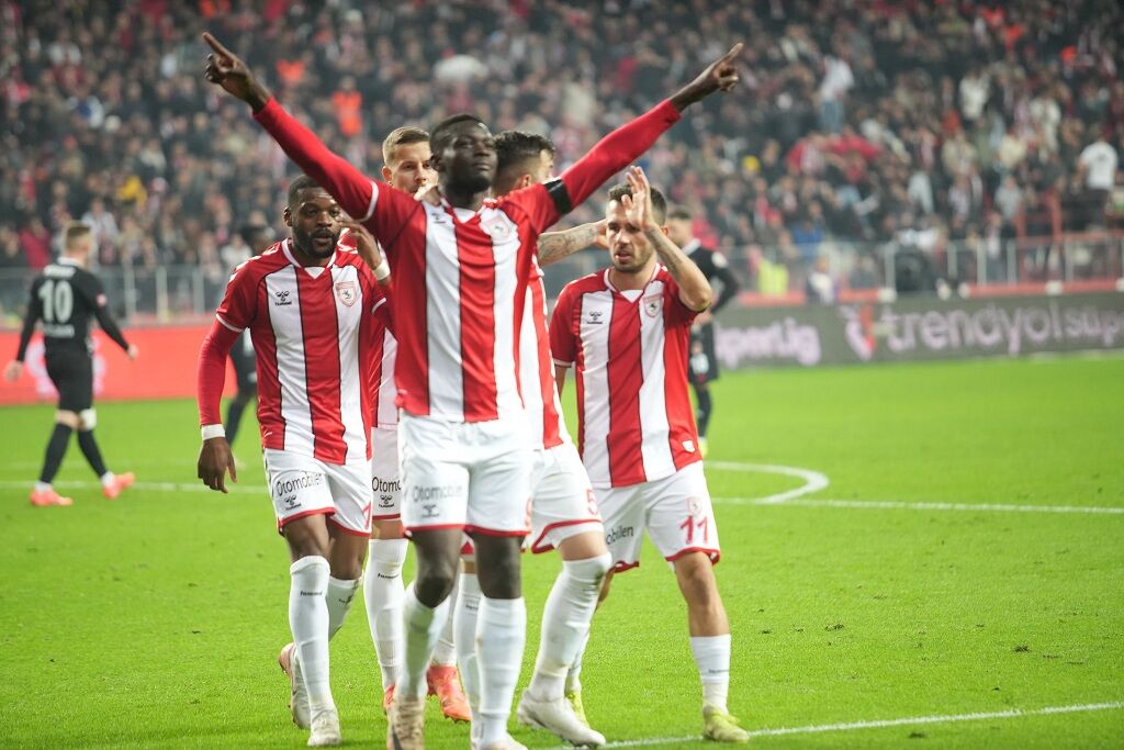 Samsunspor, Gaziantep Fk’yı 2 1 Mağlup Etti2