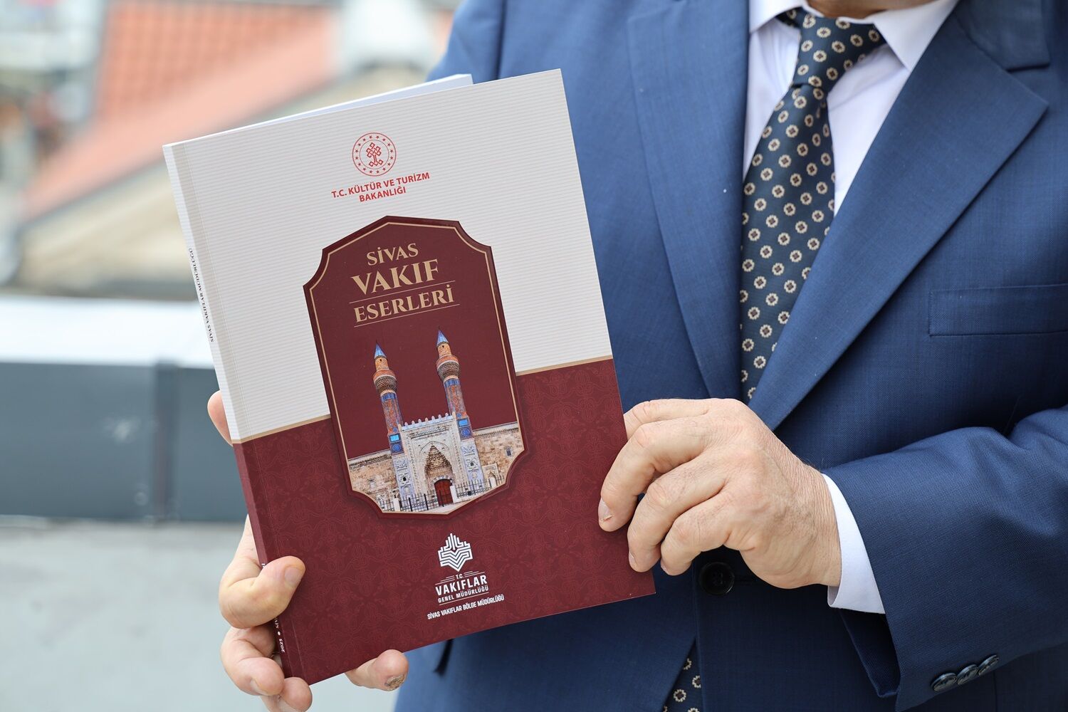 Sivas, Tarihi Camileri Tanıtan 3 Dilli Kitapla Kültürel Zenginliğini Paylaşıyor 2