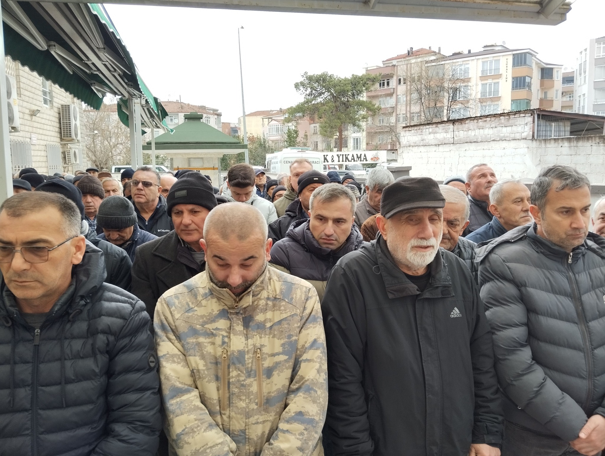 Adnan Oflu Son Yolculuğuna Uğurlandı (2)