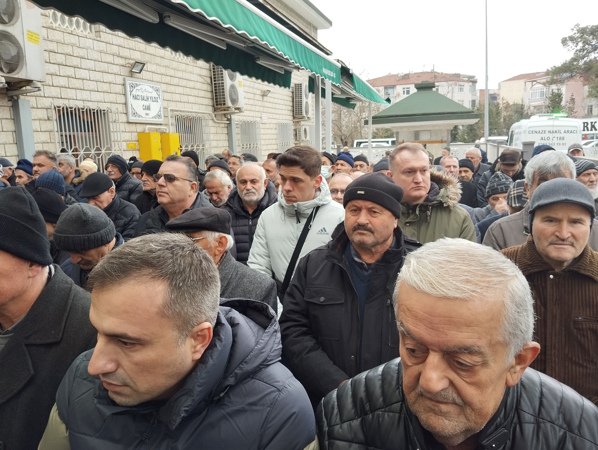 Adnan Oflu Son Yolculuğuna Uğurlandı (5)