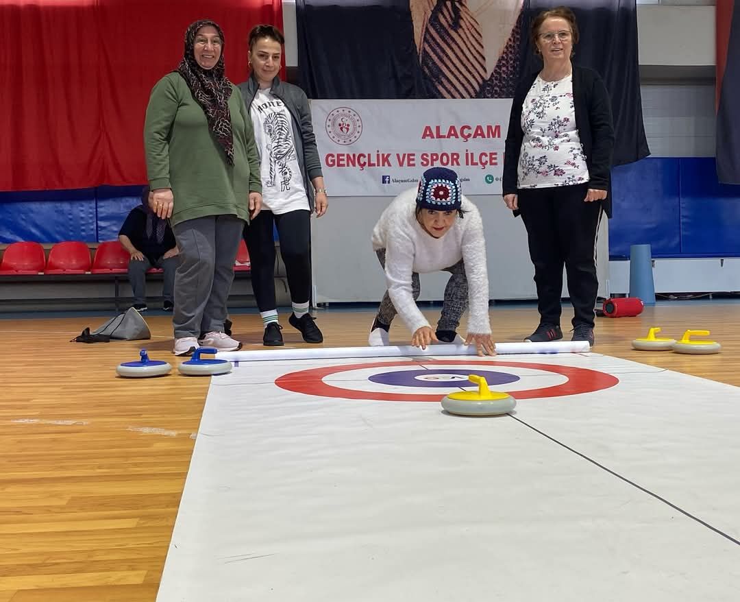 Alaçam’da Kadınlara Floor Curling Tanıtıldı (3)