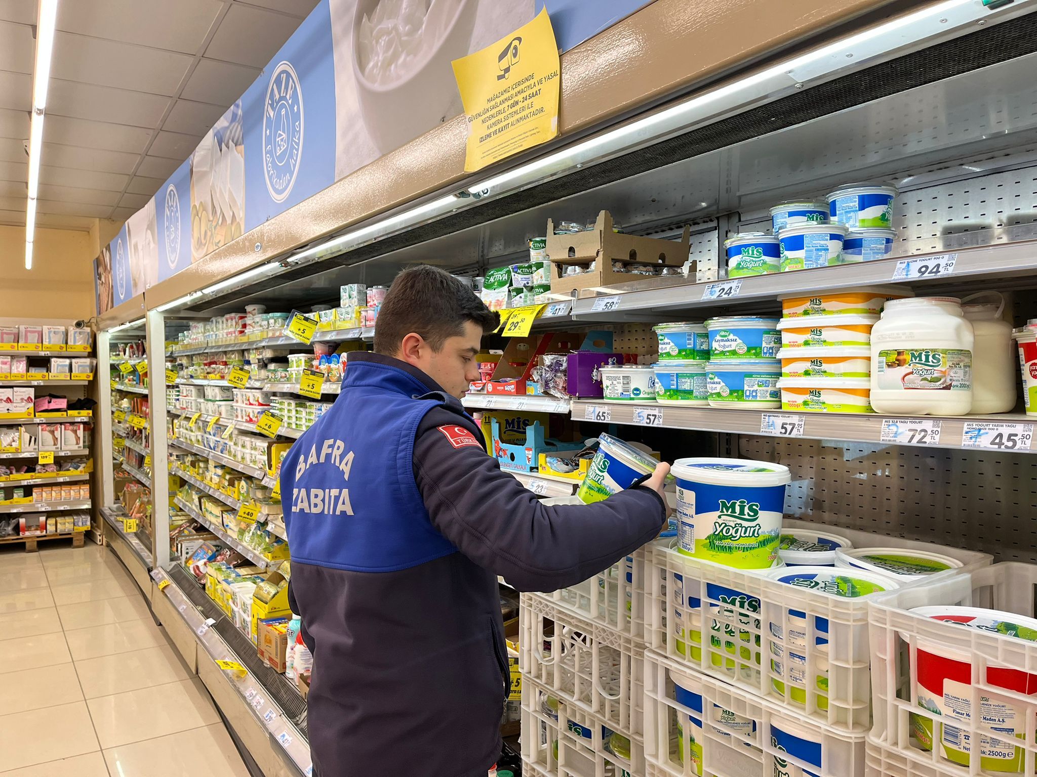 Bafra Belediyesi Zabıta Ekiplerinden Market Denetimi (1)