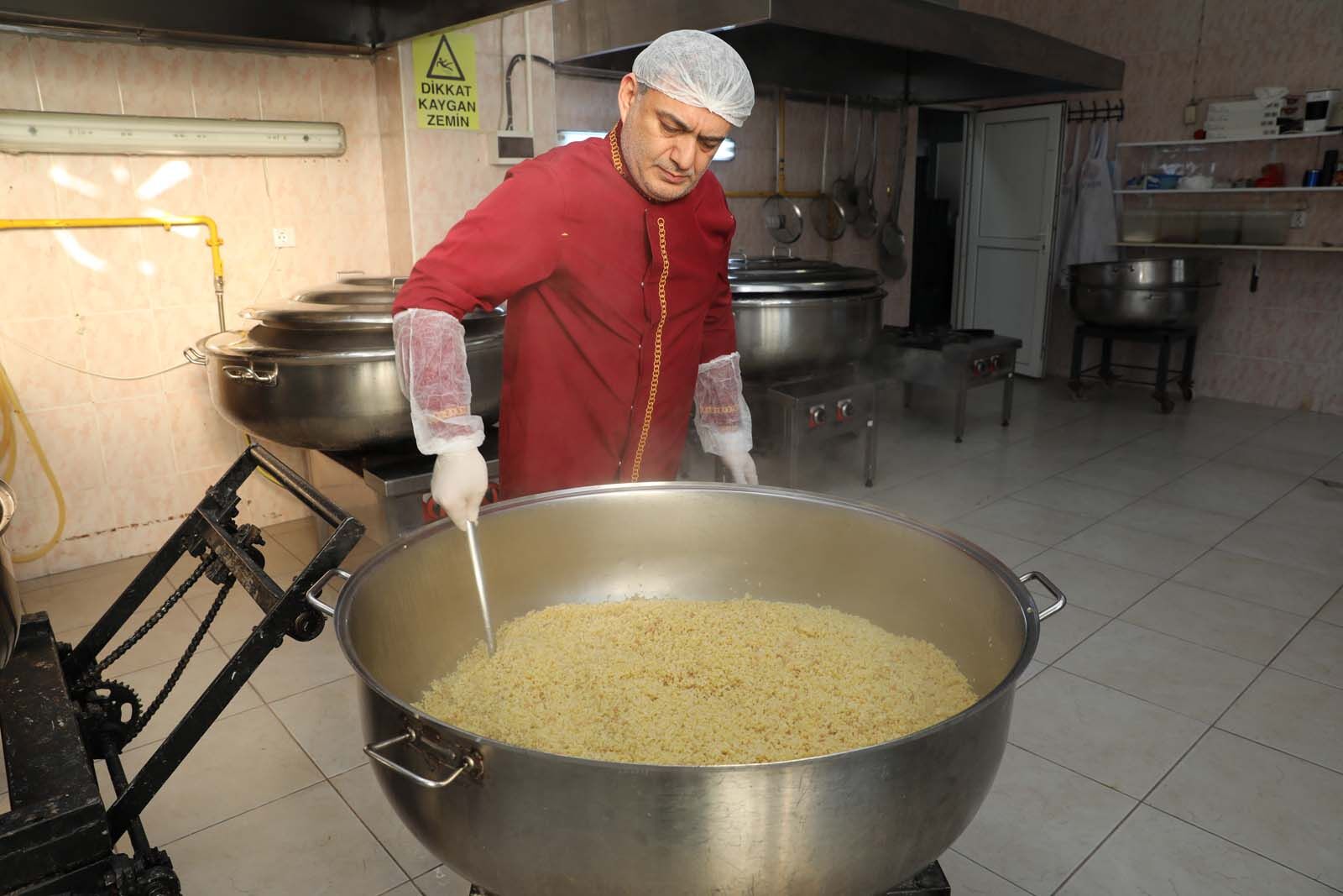 Bafra Belediyesi’nden Ramazan Boyunca 2000 Kişiye Iftar Yemeği Hizmeti (6)