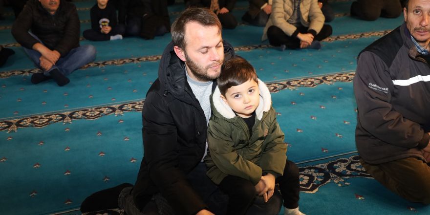 Bafra’da Berat Kandili Manevi Atmosfer İçinde İdrak Edildi (3)