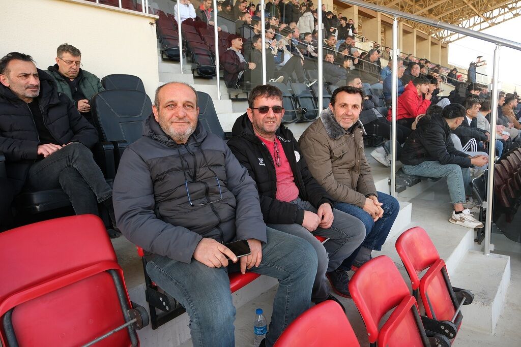 Bafraspor'a Gönül Veren Minikler Tribündeki Yerini Aldı (9)