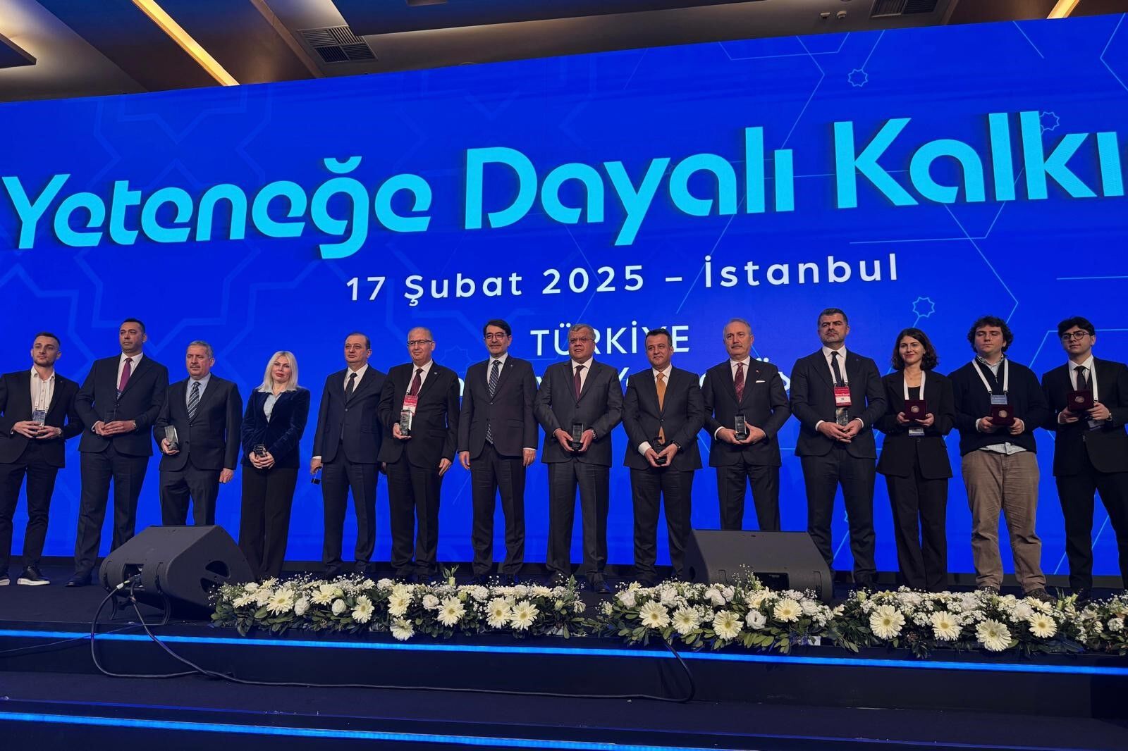 Başkan Doğan’a En Çok Staj İmkanı Sunan Yerel Yönetim Ödülü 4