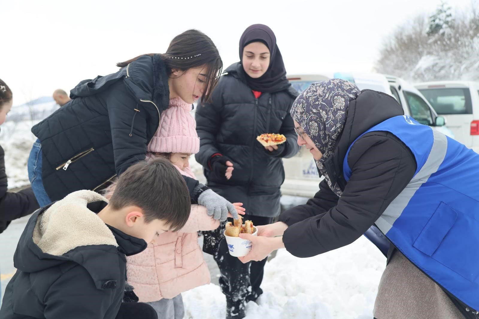 Canik Belediyesi’nden Çocuklara Kar Keyfi Ve Pizza İkramı 3