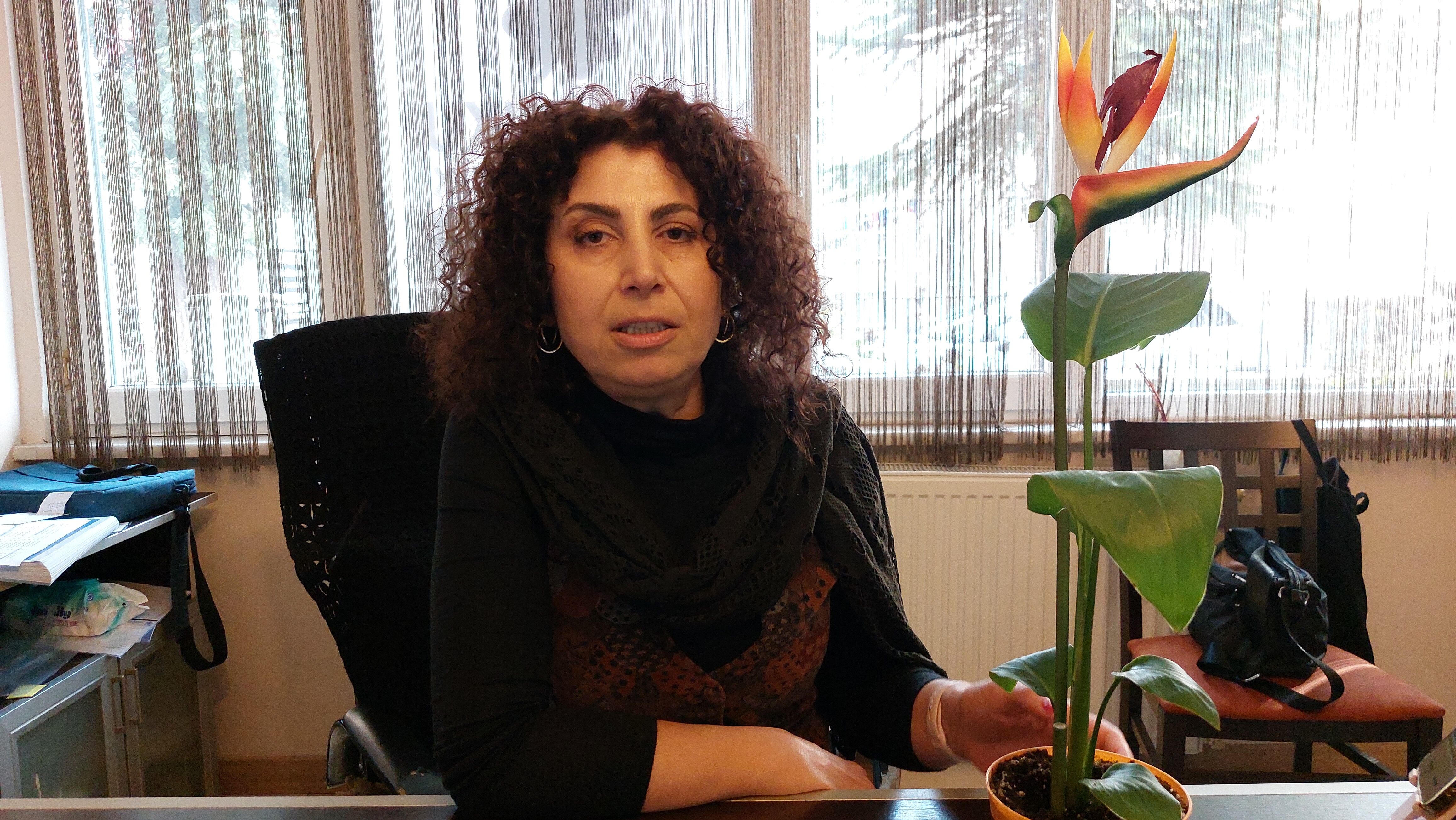 Canlı' Diye Aldığı Çiçek ‘Plastik' Çıkınca Marketi Savcılığa Şikayet Etti (3)