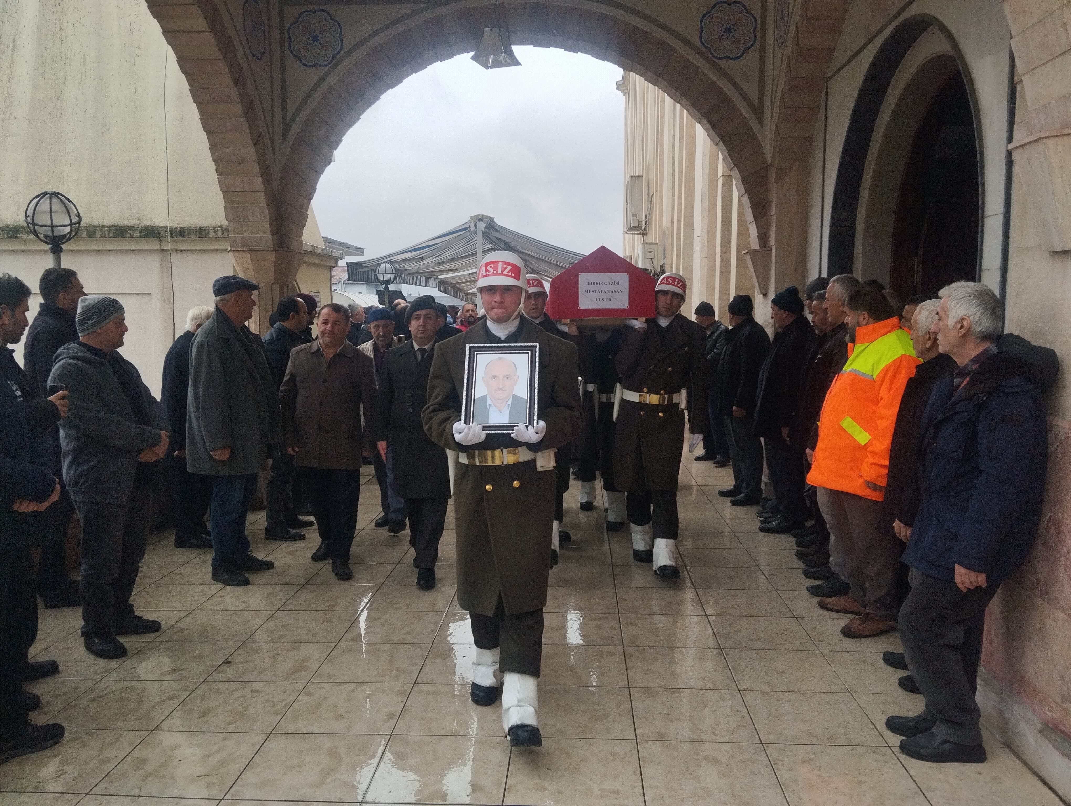 Çarşamba’da Kıbrıs Gazisi Son Yolculuğuna Uğurlandı 3