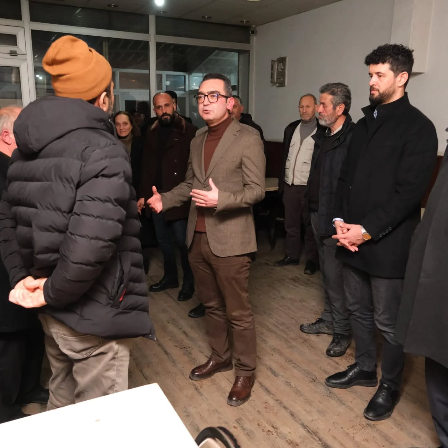 Chp Bafra İlçe Başkanı Serkan Dönüm Ve Meclis Üyeleri Mahalle Ziyaretinde Bulundu (1)-1