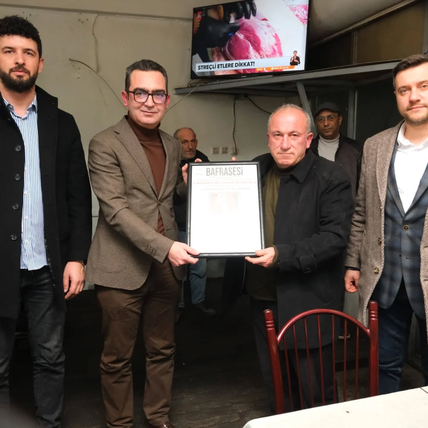 Chp Bafra İlçe Başkanı Serkan Dönüm Ve Meclis Üyeleri Mahalle Ziyaretinde Bulundu (3)