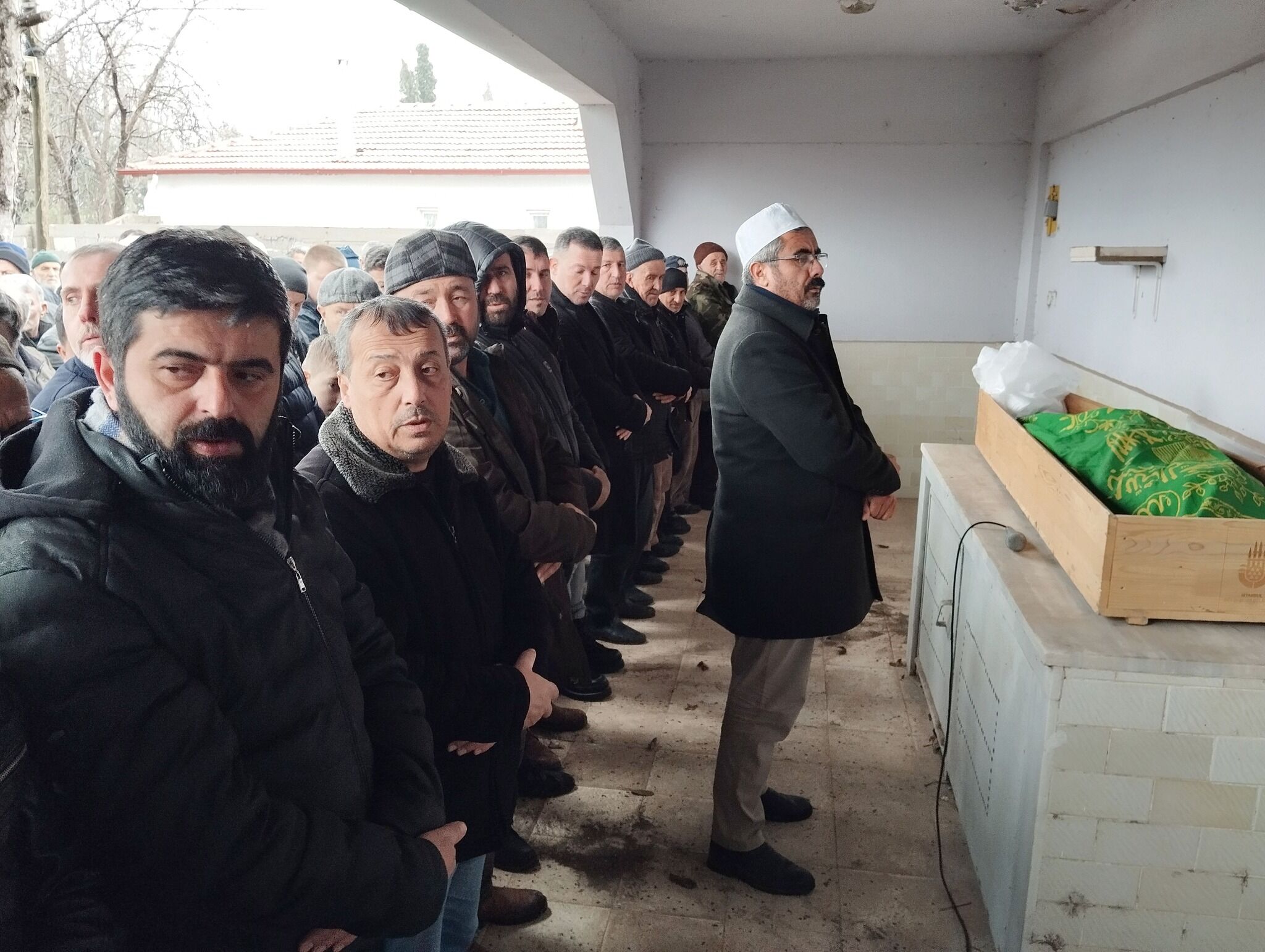 Dursun Ali Bilgen’in Kayınvalidesi Medine Akay Son Yolculuğuna Uğurlandı (4)