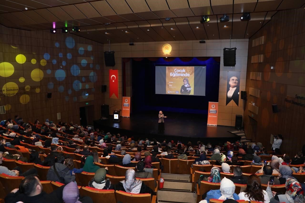 Hatice Kübra Tongar Samsun’da Sevenleriyle Buluştu 2