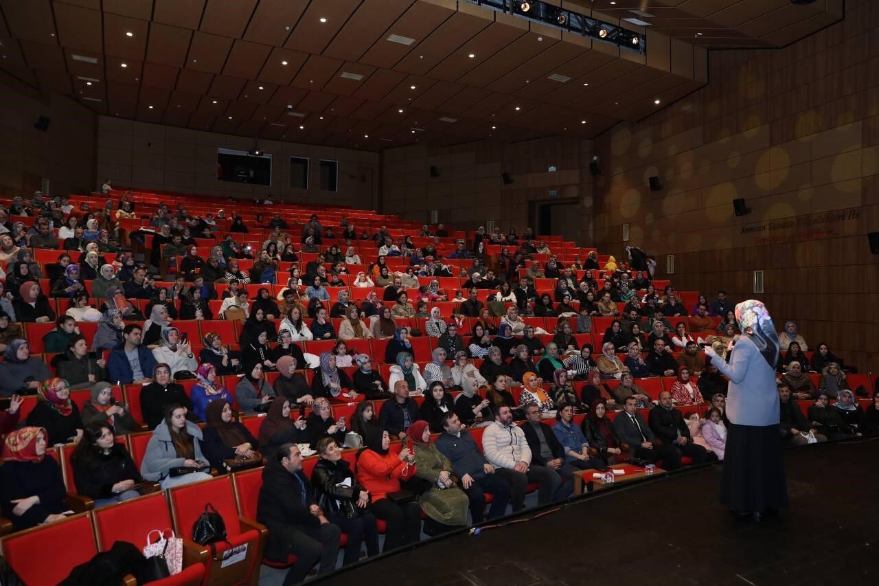 Hatice Kübra Tongar Samsun’da Sevenleriyle Buluştu 4