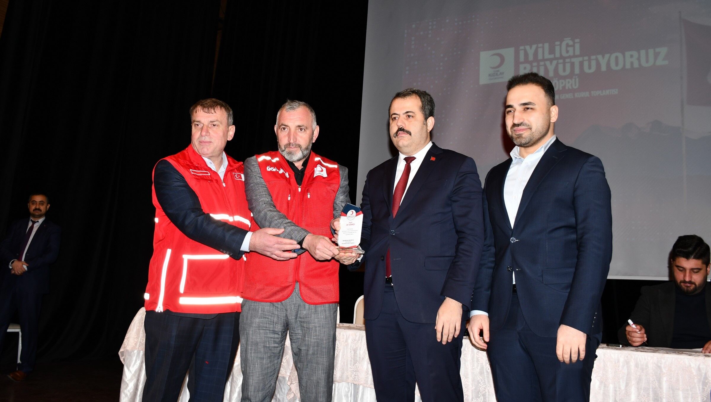 Kızılay Vezirköprü’de Yeni Başkan2