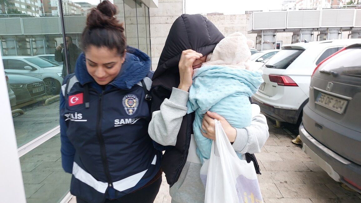 Samsun’da 64 Suç Kayıtlı Kadın Hırsız Yine Yakalandı 2