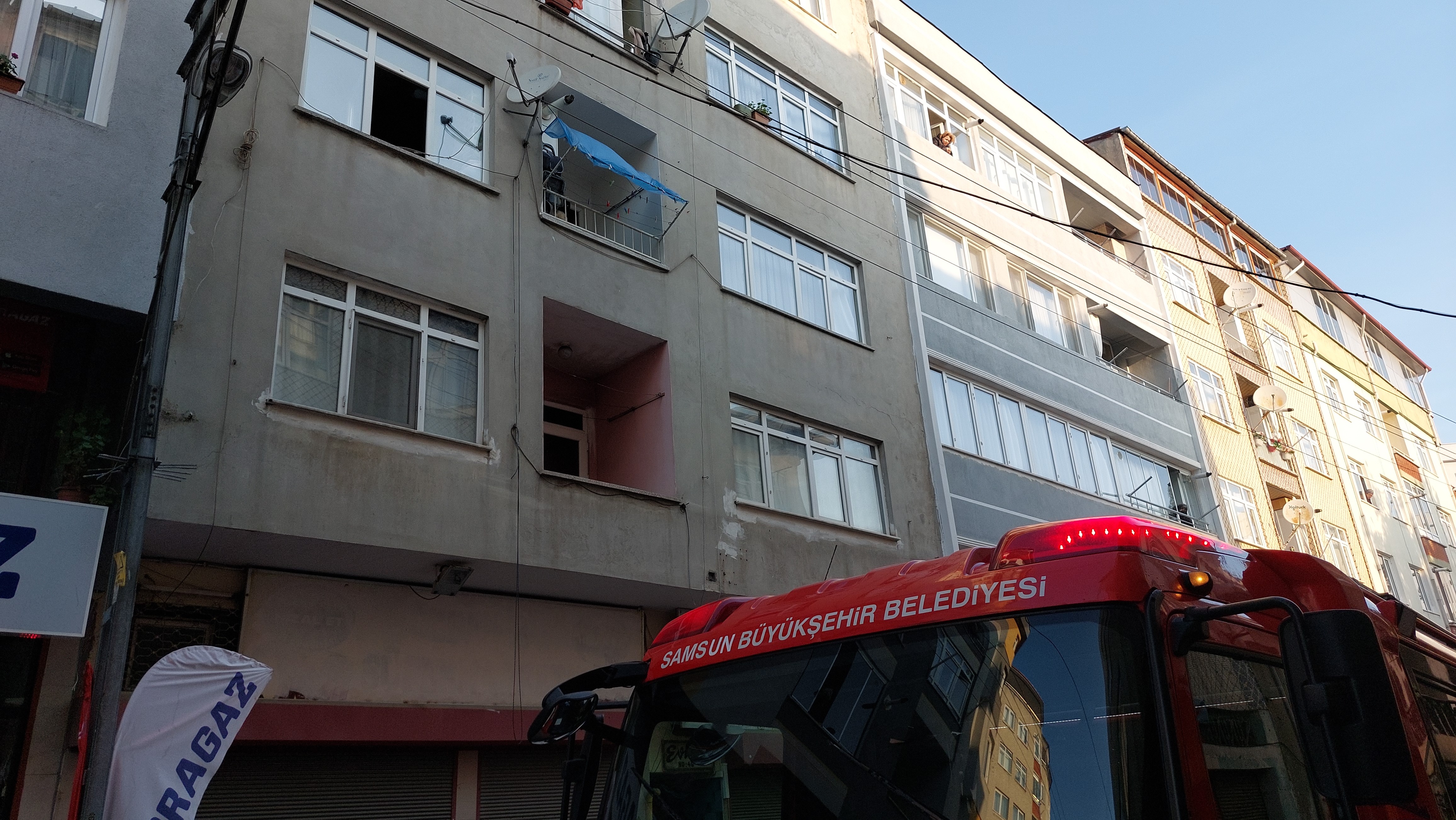 Samsun’da Bir Kişi Hem Canına Kıymaya Kalkıştı Hem Evini Yaktı 5