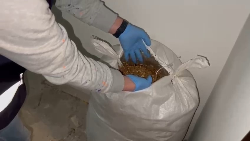 Samsun’da Kaçak Tütün Ve Makaron Operasyonu 4