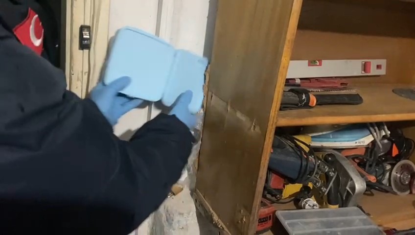 Samsun’da Marangoz Dükkanında Ecza Madde Çıktı 6