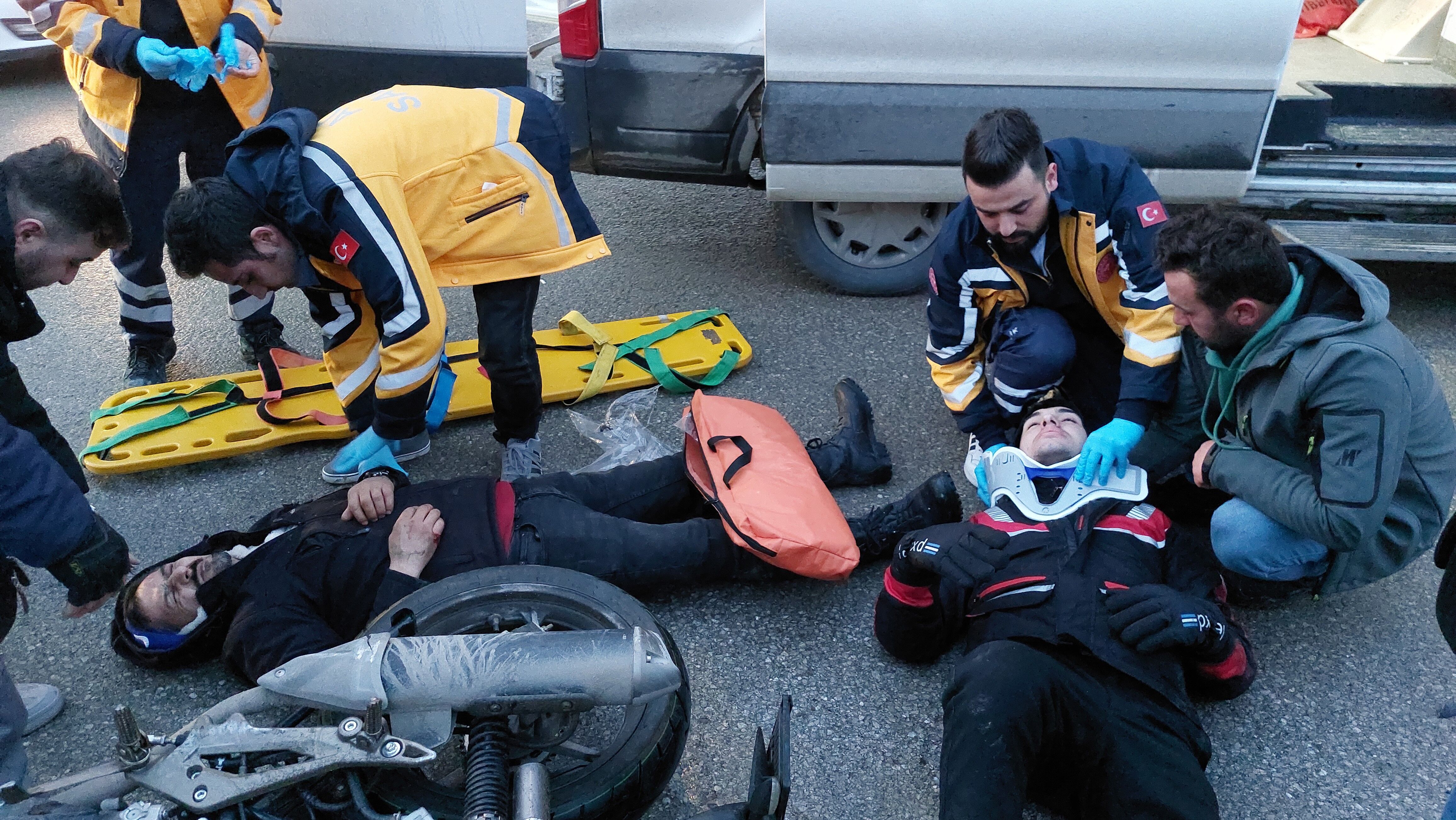 Samsun’da Ticari Araç Ile Motosiklet Çarpıştı 7