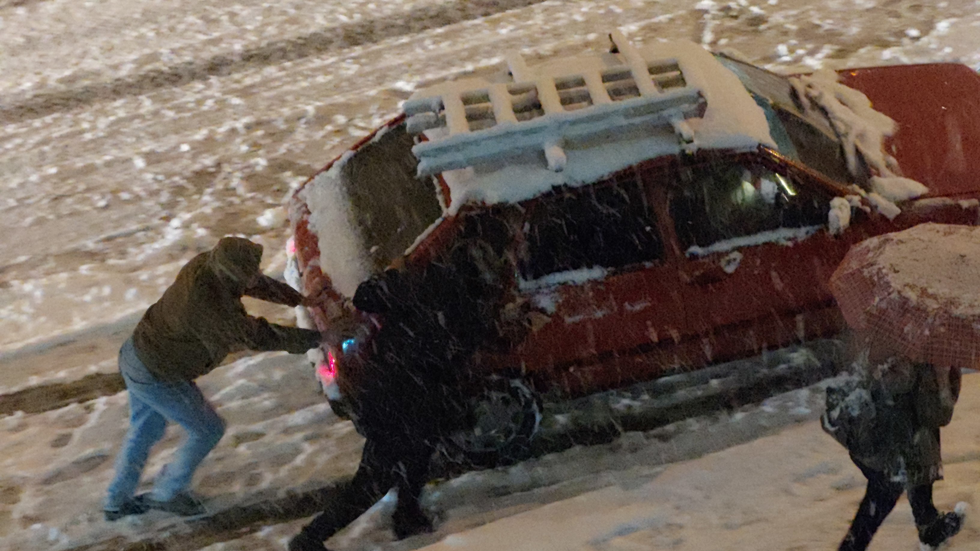Samsun’da Yoğun Kar Yağışı Ulaşımı Olumsuz Etkiliyor 3