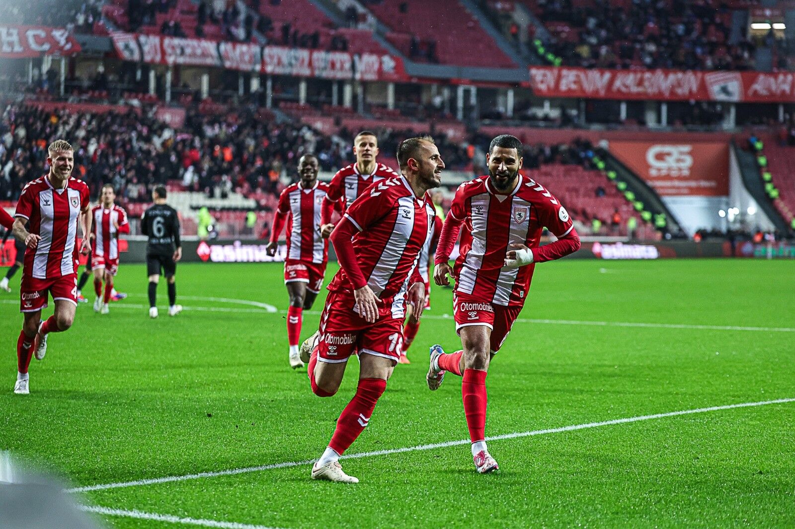 Samsunspor İlk Yarıda Fırtına Gibi 3